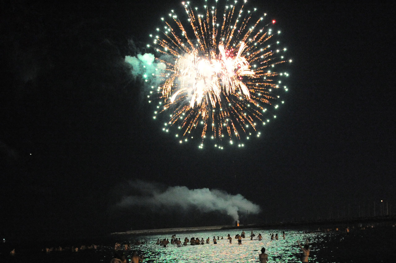 fuochi_artificio_ferragosto_civitanova (2) fuochi_artificio_ferragosto_civitanova-2