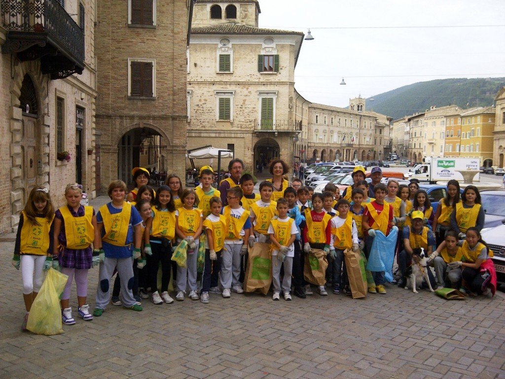 Puliamo il Mondo Puliamo-il-Mondo