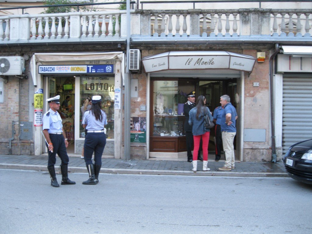 rapina-goielleria-il-monile1-1024x768