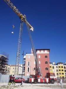 vigili dle fuoco con scala cm vigili-dle-fuoco-con-scala-cm