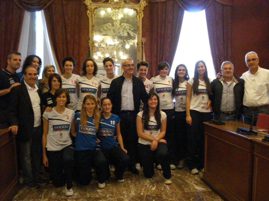 Helvia-recina-volley-presentata-in-comune