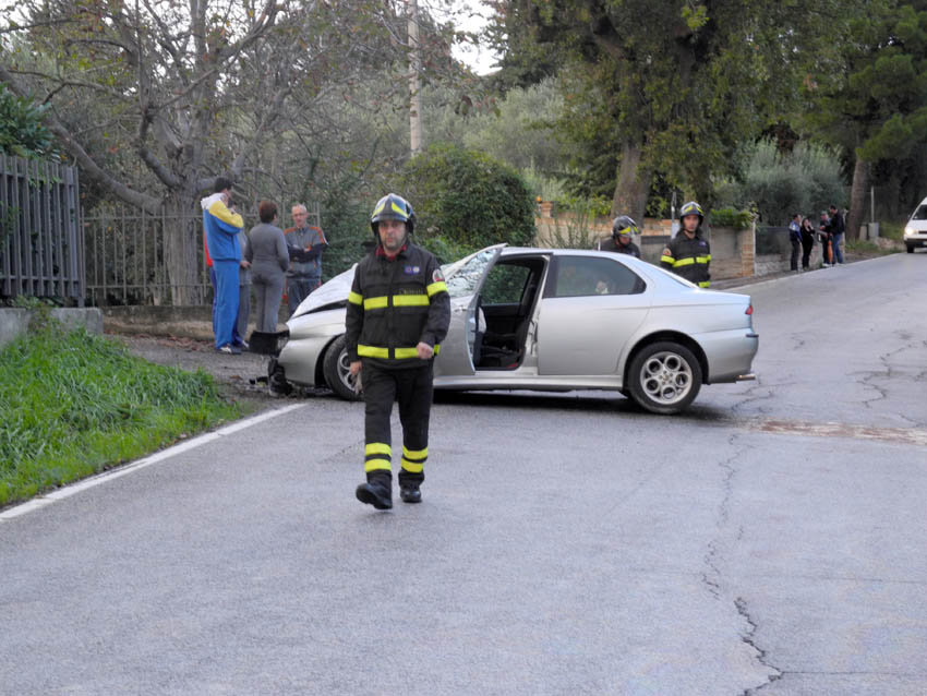 Incidente stradale macerata vergini (1) Incidente-stradale-macerata-vergini-1