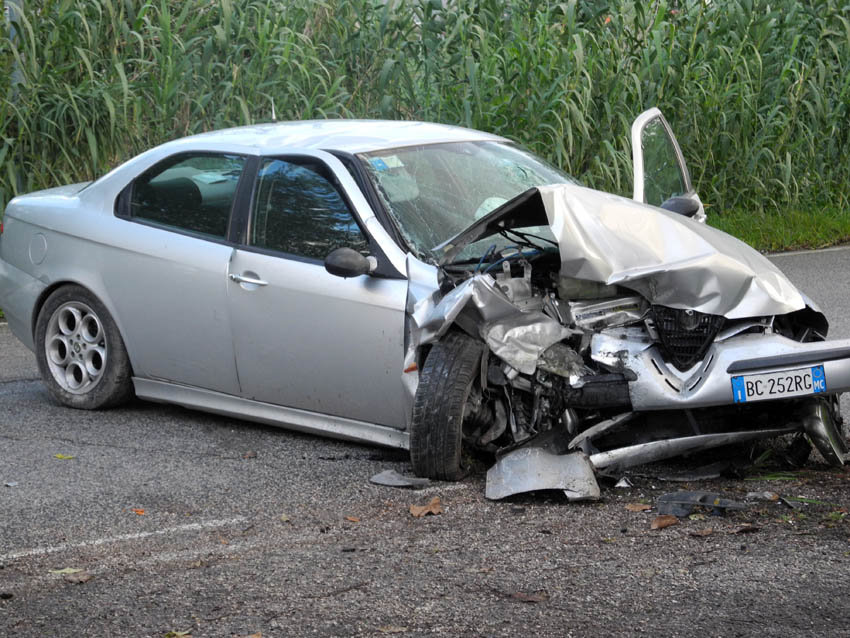 Incidente stradale macerata vergini (4) Incidente-stradale-macerata-vergini-4