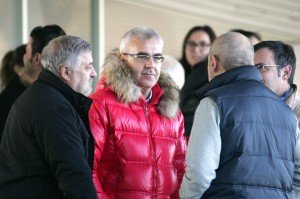 Il sindaco Carancini sugli splati durante una partita della Maceratese
