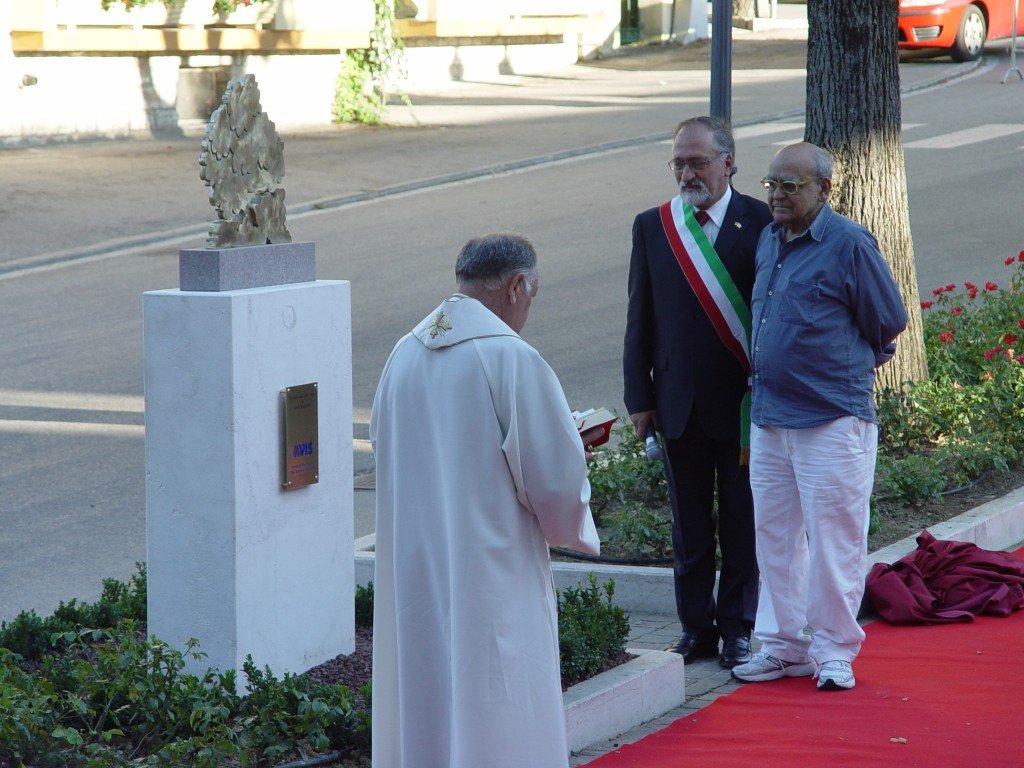 Inaugurazione Monumento AVIS.11.08.2012 Inaugurazione-Monumento-AVIS.11.08.20121-1024x768