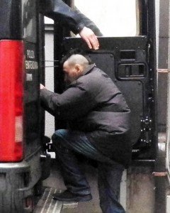 L'arrivo degli imputati al tribunale di Macerata
