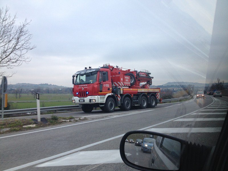 camion_ribaltato_sforzacosta-1