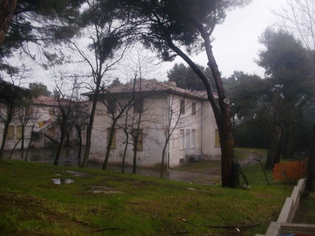 Retro ex scuola Gramsci