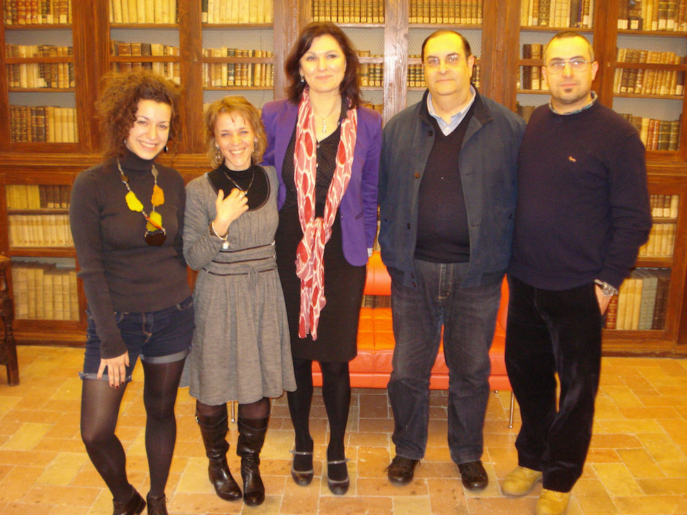 Stefania Monteverde con i quatto vincitori del concorso Storie da Biblioteca