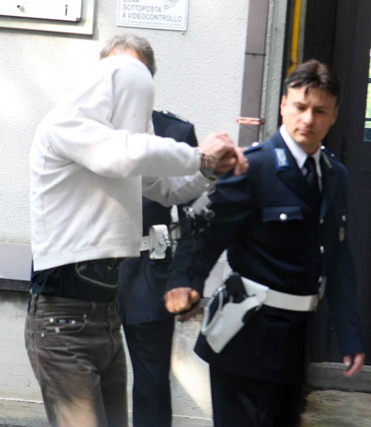 L'arrivo di in tribunale