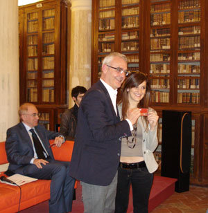 Sindaco-consegna-la-prima-c