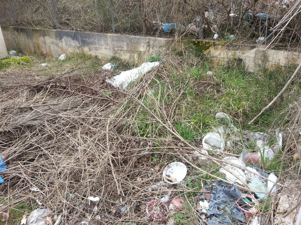 Discarica a cielo aperto a Camerino