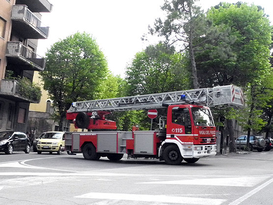 L'autoscala dei vigili del fuoco