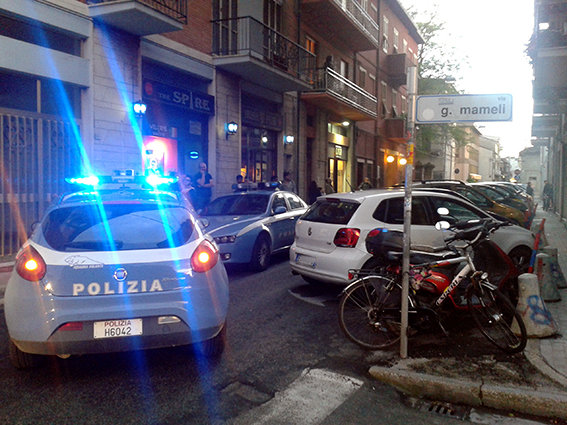 SUICIDIO_CIVITANOVA_QUINTO_PIANO (2)