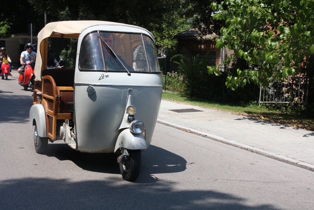 14 - La lambretta con calessino anno di costruzione 1956