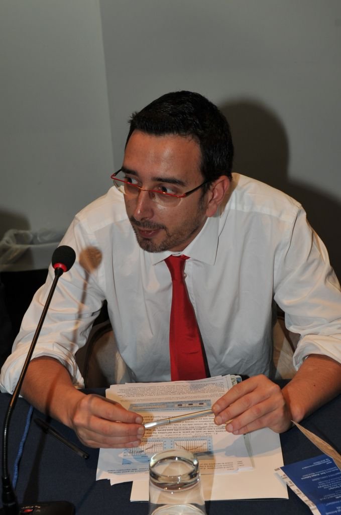 Il moderatore del convegno il direttore di Cronache Maceratesi Matteo Zallocco