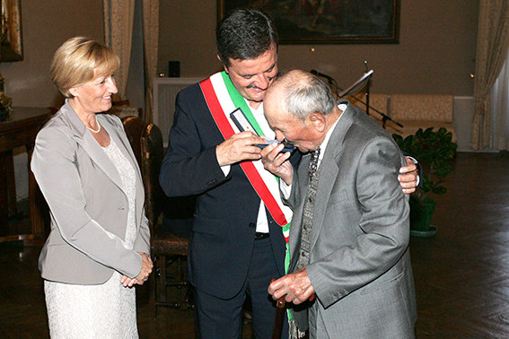 Medaglie_onore_ex_Deportati (9)