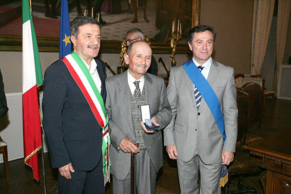 Medaglie_onore_ex_Deportati