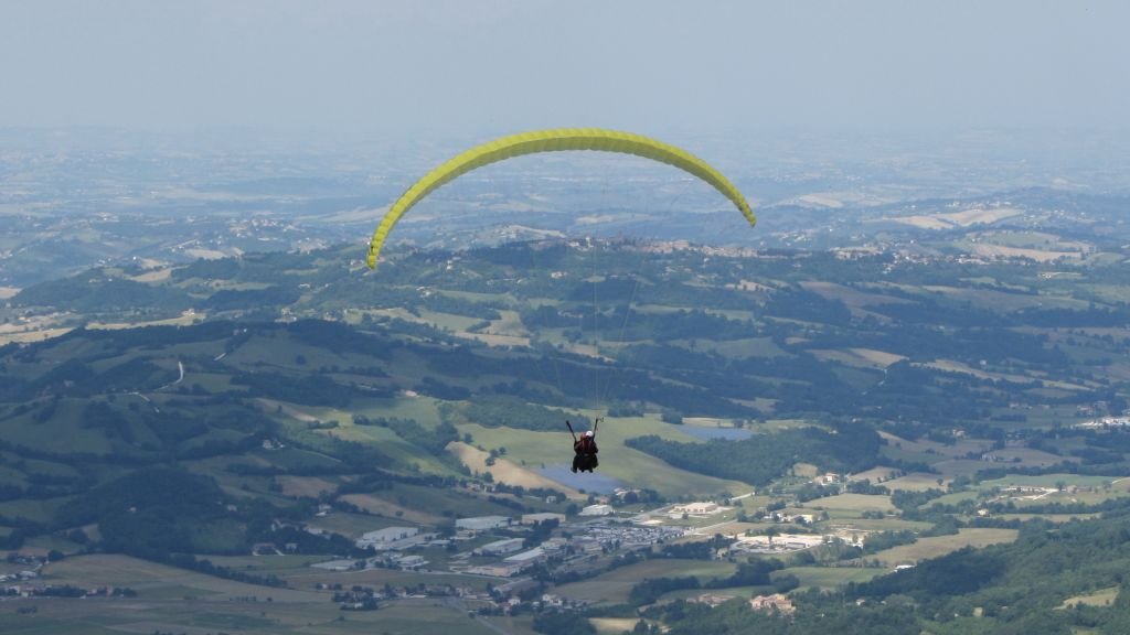 Parapendio_Montioli_08-06-13_Paolo_Cruciani_1