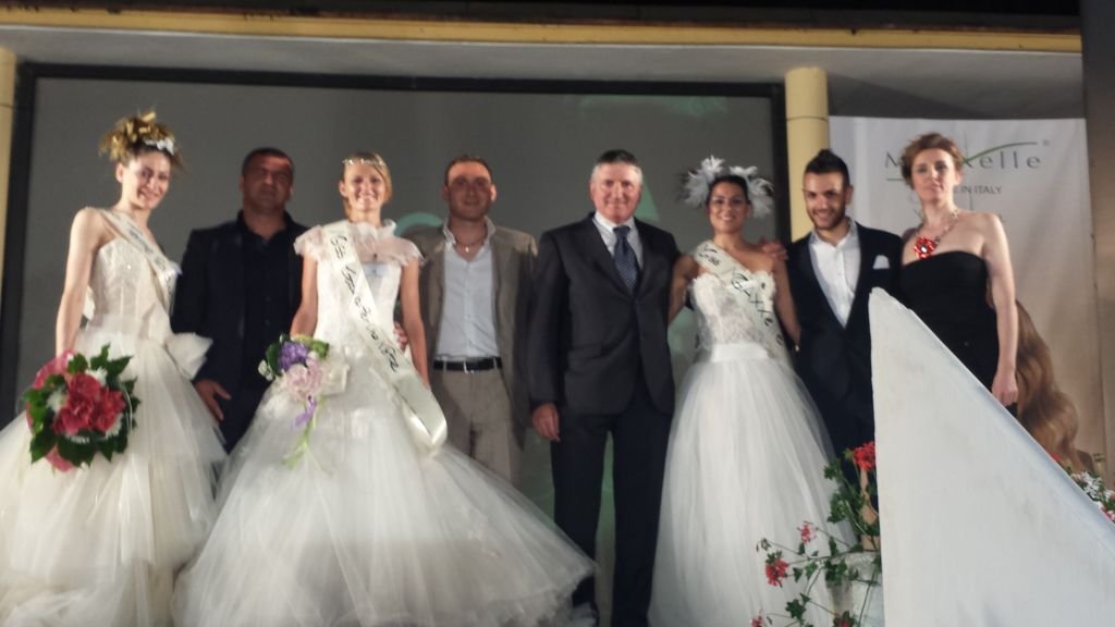 sindaco modella per una notte