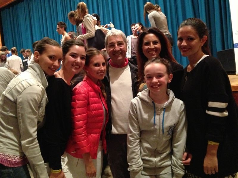 Il maestro Bruno Vescovo con Sara Gagliardini e le allieve di asd Laboratorio Danza