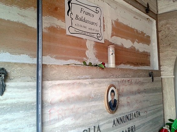 Tombe_imbrattate_Montelupone-5