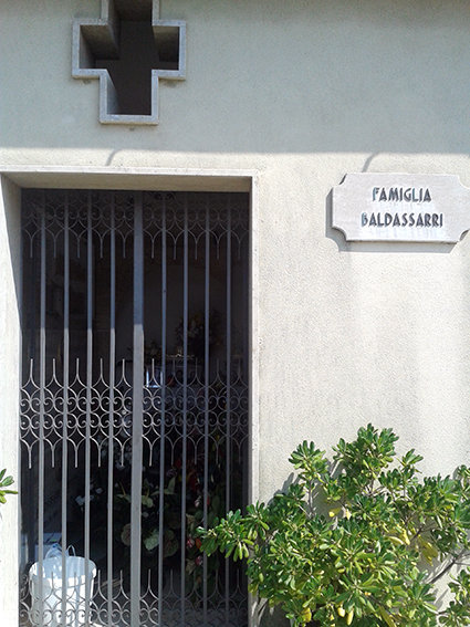 Tombe_imbrattate_Montelupone (6)