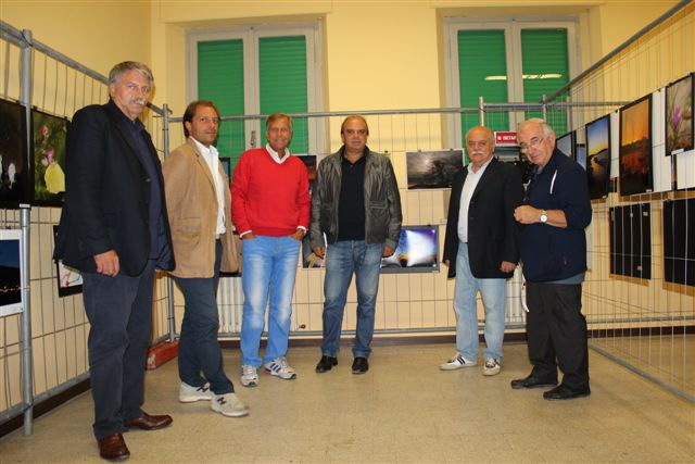 La-giunta-provinciale-visita-la-mostra-degli-Amici-del-Click