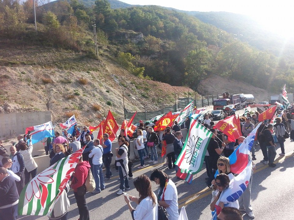 Una recente manifestazione dei lavoratori Indesit