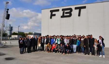 Foto di gruppo davanti la FBT di Recanati