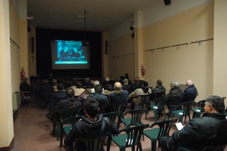 La sala gremita