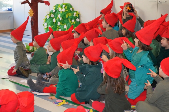 verde gnomo all'infanzia di via aldo moro