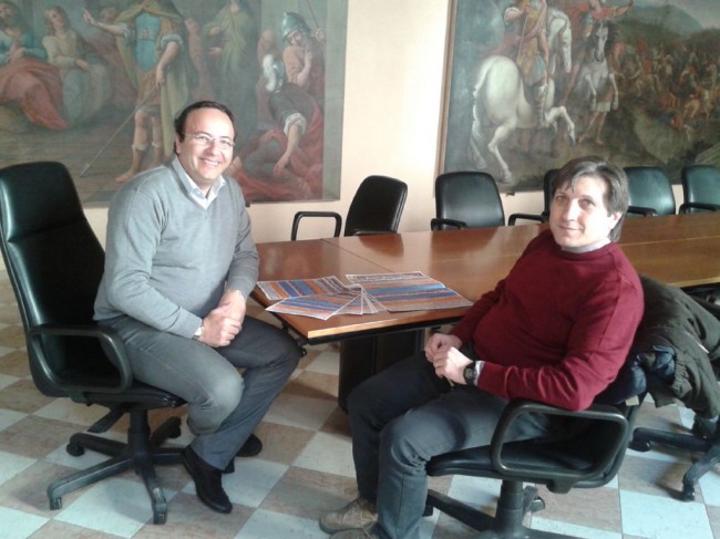 Il vice sindaco Gianluca Pasqui insieme al maestro Vincenzo Correnti
