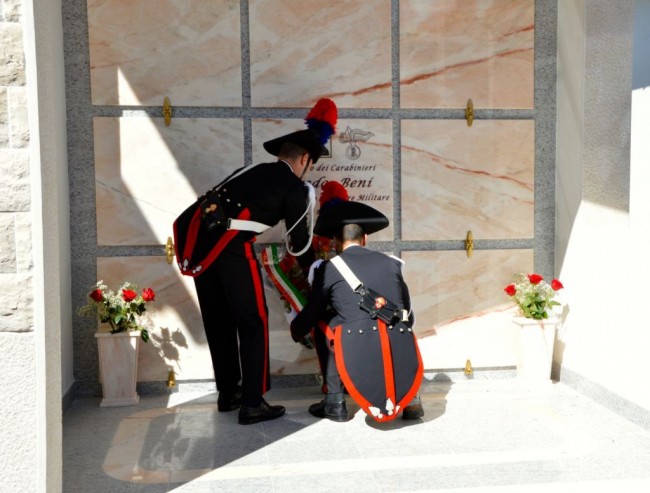 Deposizioni Fiori Tonba Alfredo Beni