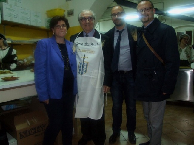 Gualtiero Marchesi in visita alle taverne (2)