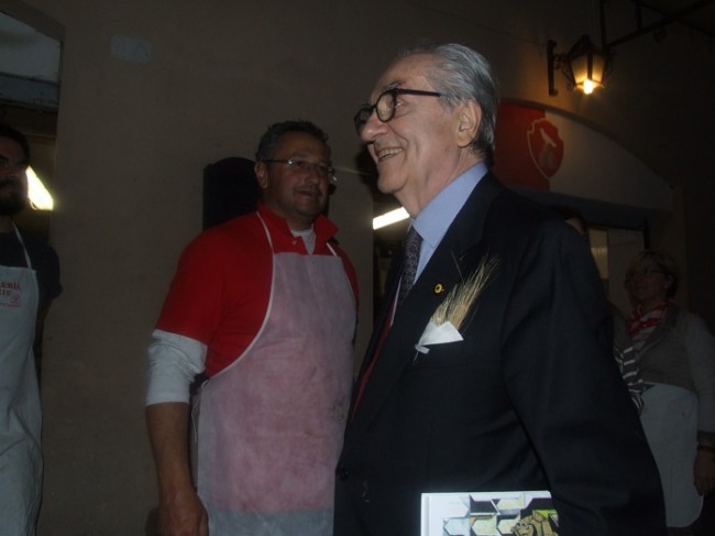 Gualtiero Marchesi in visita alle taverne (3)