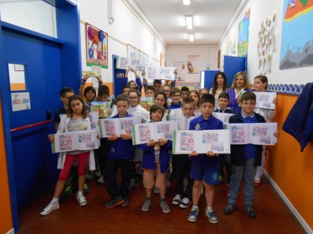 Gli alunni della scuola elementare “Nicola Badaloni” complesso di San Vito di Recanati