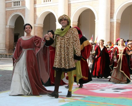 I figuranti nella corsa alla Spada