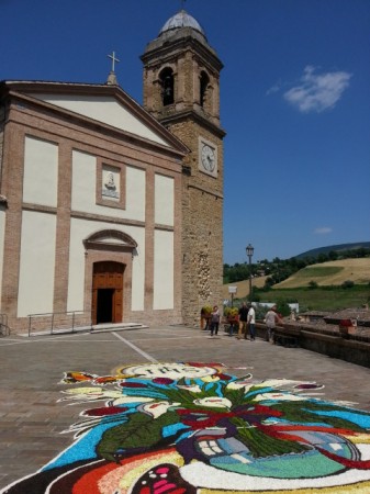 Infiorata Corpus Domini Castelraimondo (18)