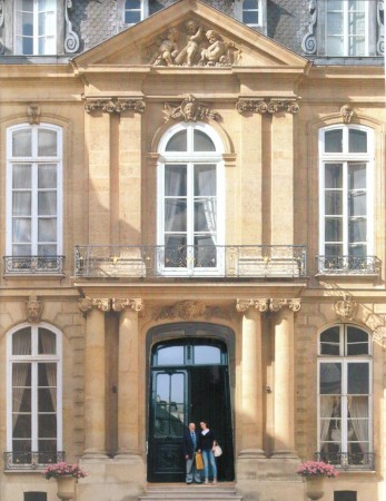 L'ingresso dell'Ambasciata inglese a Parigi (1)