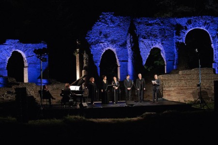 Uno spettacolo al teatro di Helvia Recina
