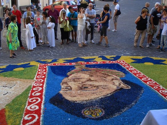 Una composizione con il volto di Don Dante