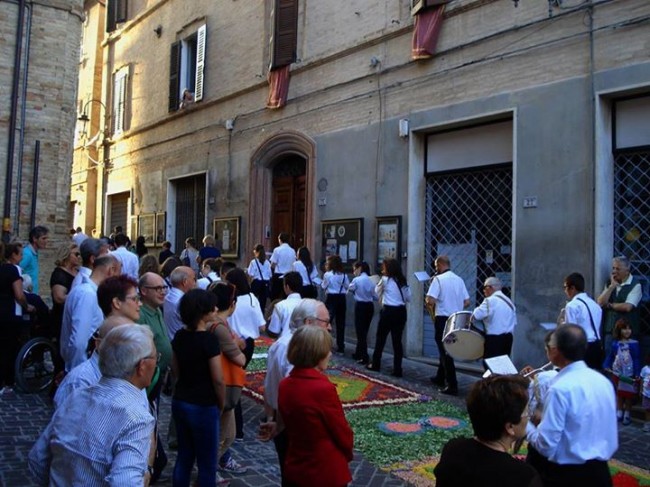 infiorata_corpus_domini_monte_san_giusto (6)