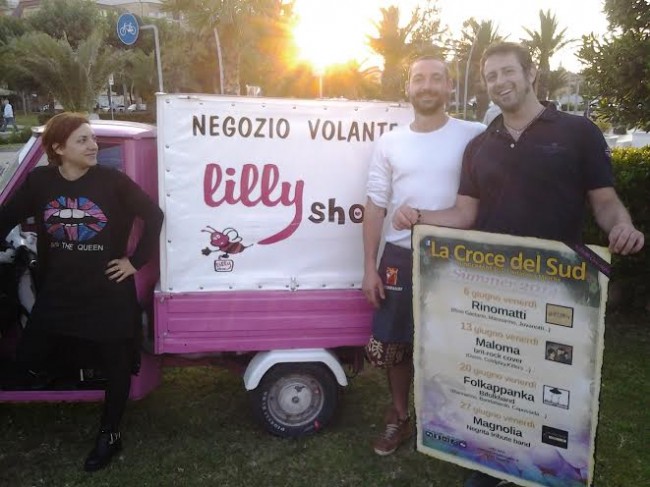 Nella foto da sinistra Chiara Giannoni della Made again, Gionathan Malaccari e Mauro Castellani de La croce del sud