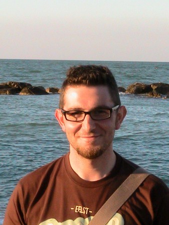 Giuseppe Silvestrini, 33 anni, lavora da operaio specializzato presso la Guzzini Illuminazioni