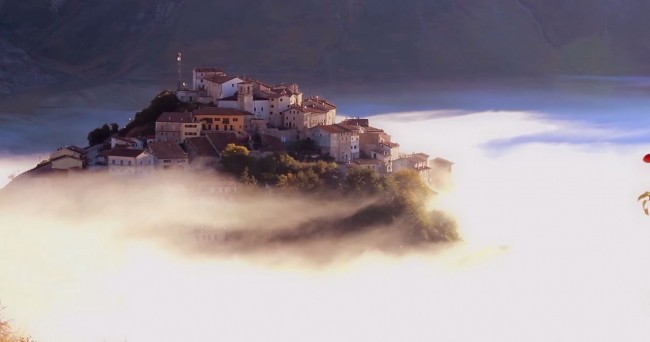 L'altipiano di Castelluccio in un fermo immagine raccolto da Giuseppe Silvestrini per il film Italy in a day, il 26 settembre in prima serata su RaiTre.