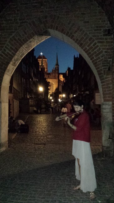 Una romantica serenata notturna a Danzica Andrea e Carla Pazzaglia