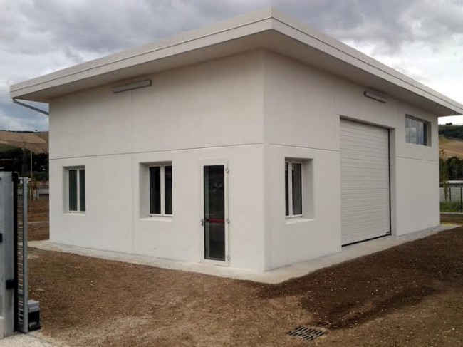 Il primo centro del riuso della provicia, inaugurato a Tolentino nel 2014.