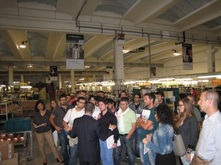 Un momento della visita in Nuova Simonelli dei giovani dell’Istao partecipanti al concorso “E-Capital"