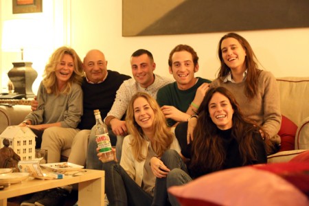 Il fotografo Guido Picchio con Emmanuelle De Villepin, Neige e Alix De Benedetti